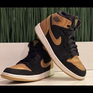 Nike Air Jordan 1 Retro Melo Black & Gold🔥🔥Mens 8🔥🔥332550-026